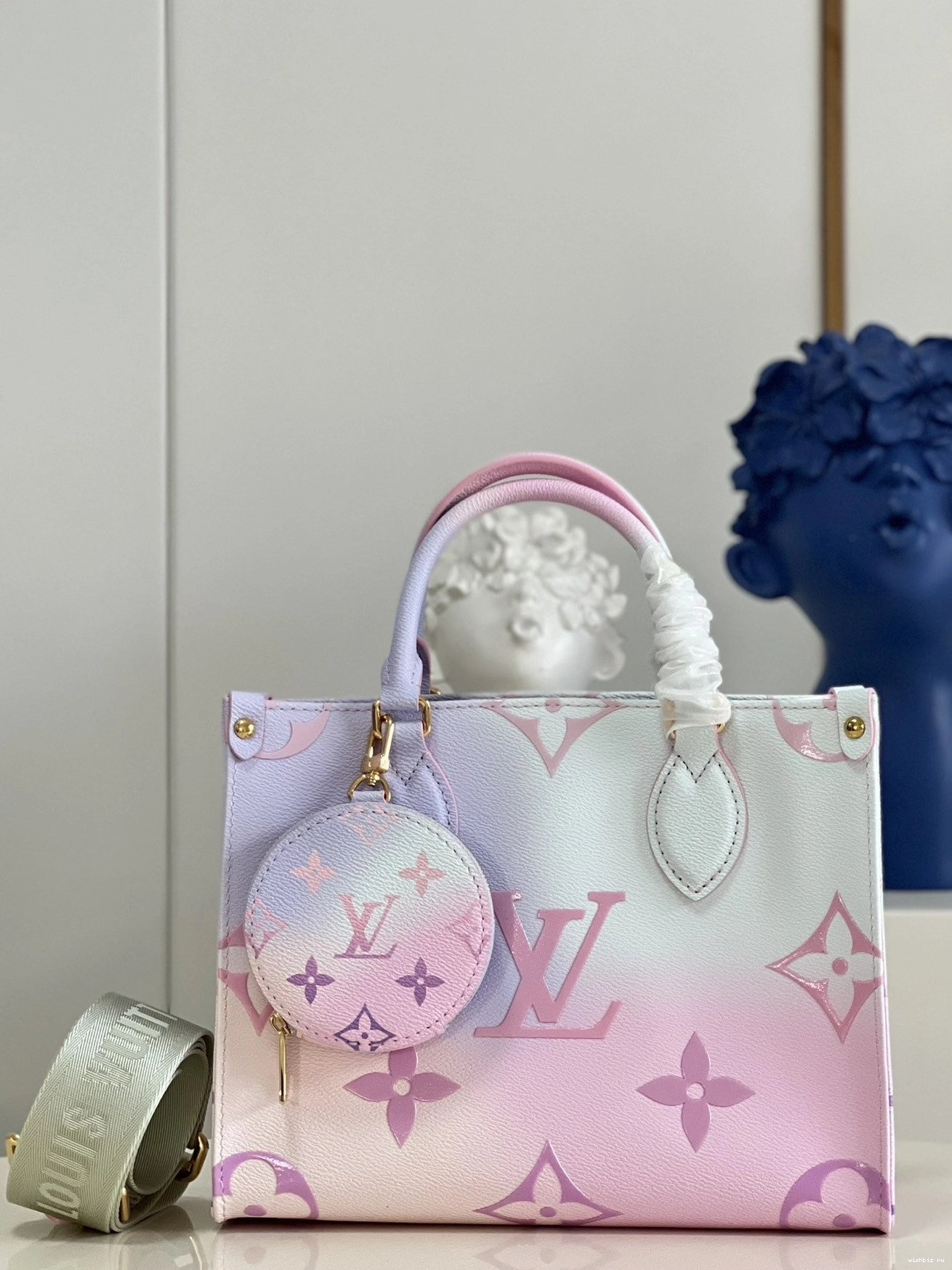 WIS LOUIS VUITTON PM ONTHEGO 0122